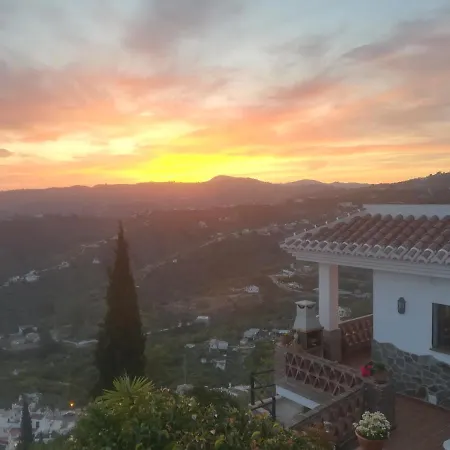 Casa Ana, Fantasticas Vistas A Frigiliana, El Mar Y La Montana